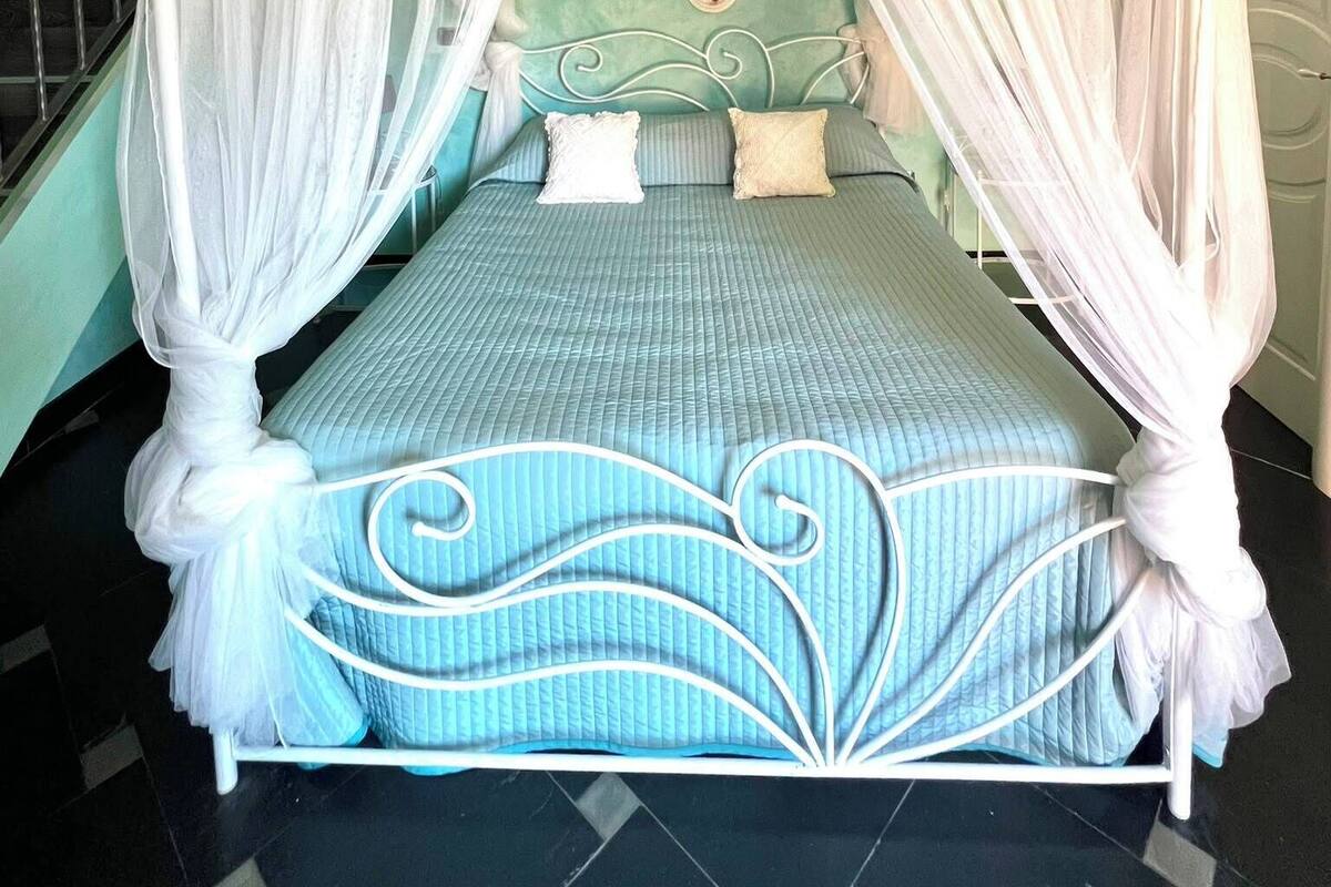 Luxury Quadruple Room, City View