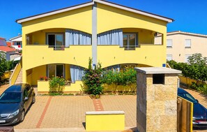 Exterior - 2 bedroom pet friendly apartment in Vir (Vir)
