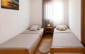 Free WiFi - 2 bedroom pet friendly apartment in Vir (Vir)