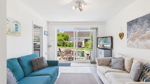 Front of property - Bayview 62 - 2 Bedroom Chalet - Bayview Oxwich (Swansea)