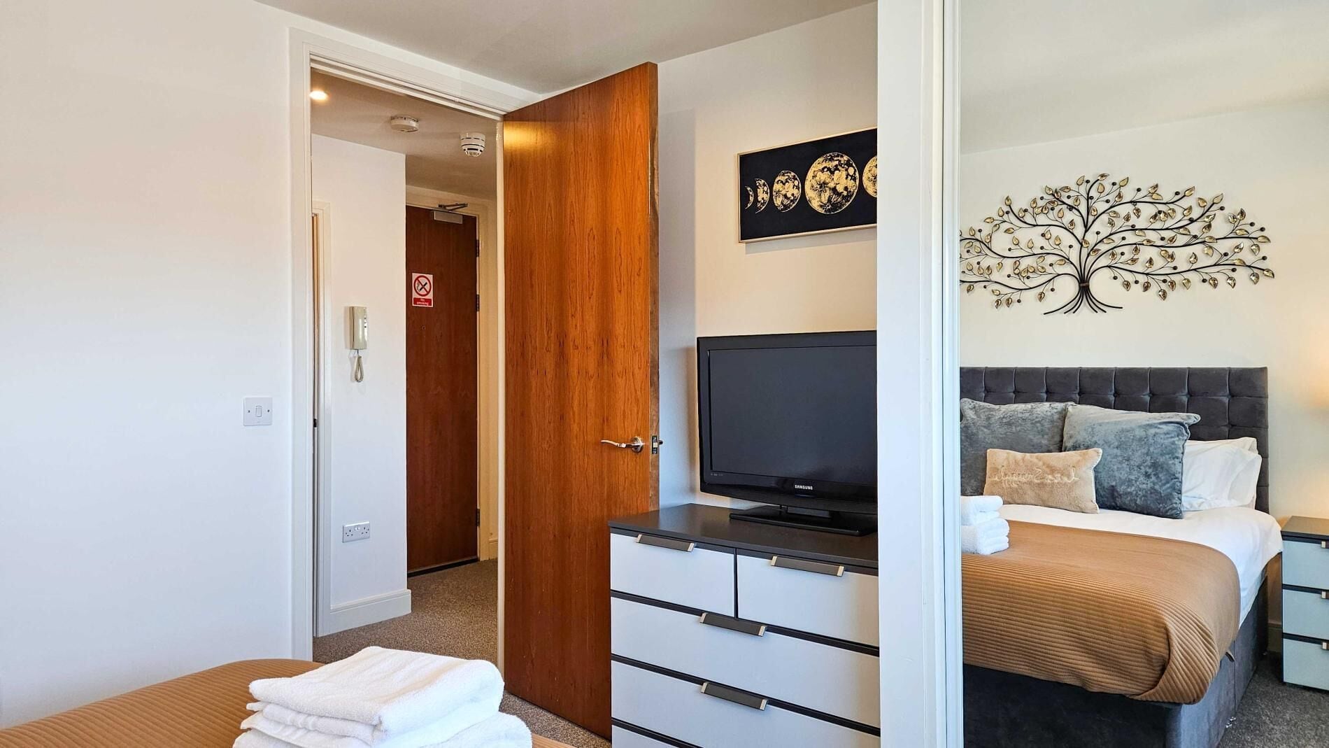 1 bedroom, iron/ironing board, bed sheets