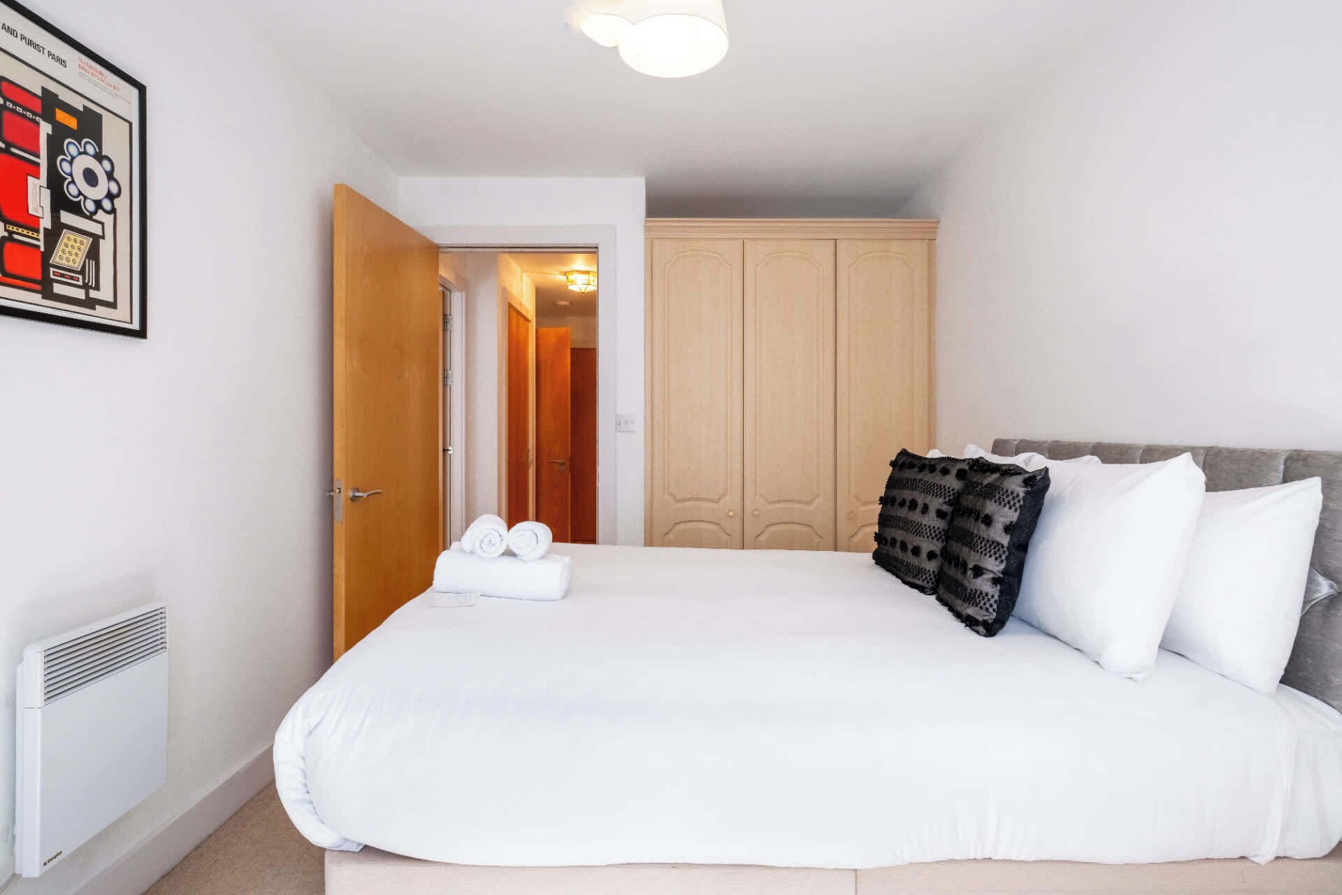 2 chambres, fer et planche à repasser, accès Internet, draps fournis