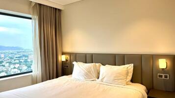 Deluxe Apartment, Balcony, City View | Blackout drapes, iron/ironing board, free WiFi