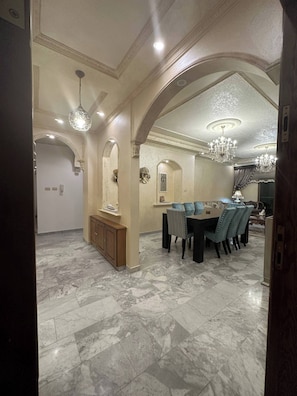 Apartment, 3 Schlafzimmer, Raucher, Balkon | Innenbereich