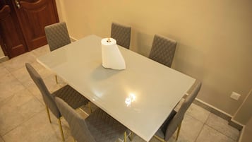 تناول الطعام