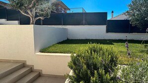 Property grounds - Gorgeous home in Kastel Stari (Kastel Stari)