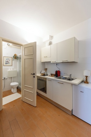 Deluxe Apartment, Non Smoking | Private kitchen | Cookware/dishes/utensils - Palazzo Farini Suites (Ravenna)