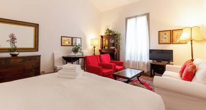 Palazzo Farini Suites