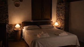 1 bedroom, in-room safe, free WiFi, bed sheets