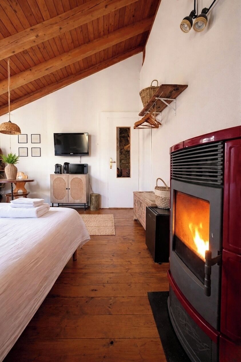 In-room safe, free WiFi, bed sheets