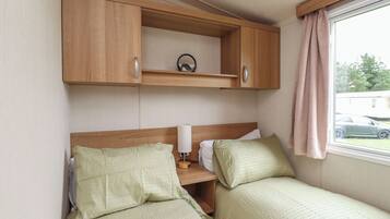 3 bedrooms, WiFi (free), individually decorated, individually furnished