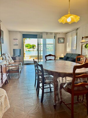Dining - THE TAMARISSIERE RETREAT (Agde)