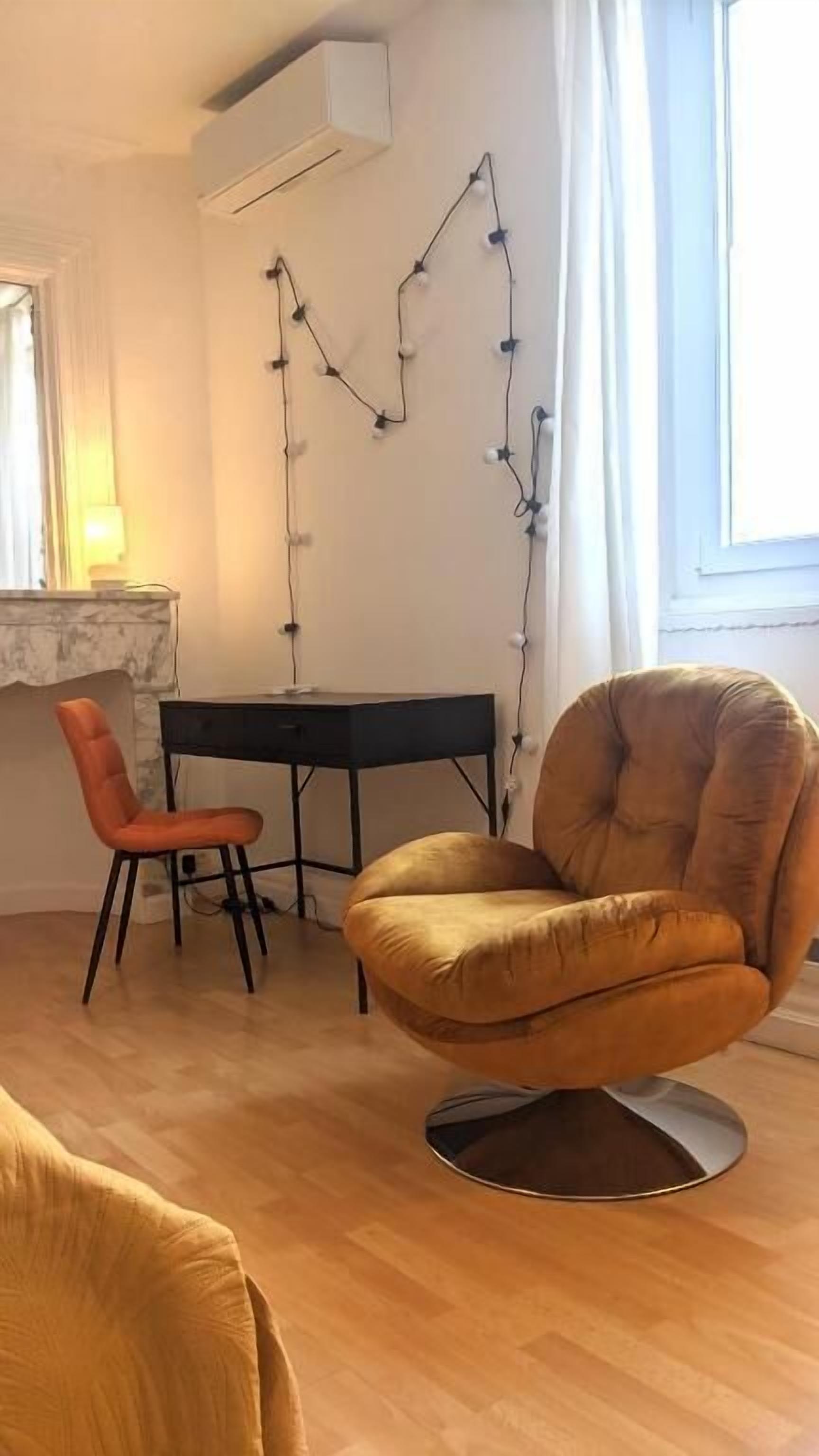 Chambre Beckett, terrasse en bord de Sorgue, Clim | Intérieur