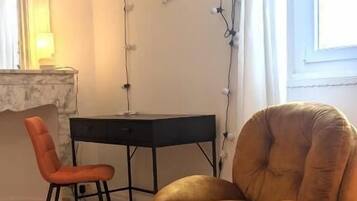 Chambre Beckett, terrasse en bord de Sorgue, Clim | Intérieur