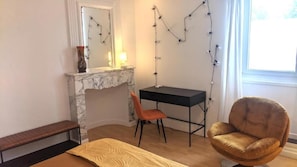 Chambre Beckett, terrasse en bord de Sorgue, Clim | Wi-Fi gratis dan seprai linen