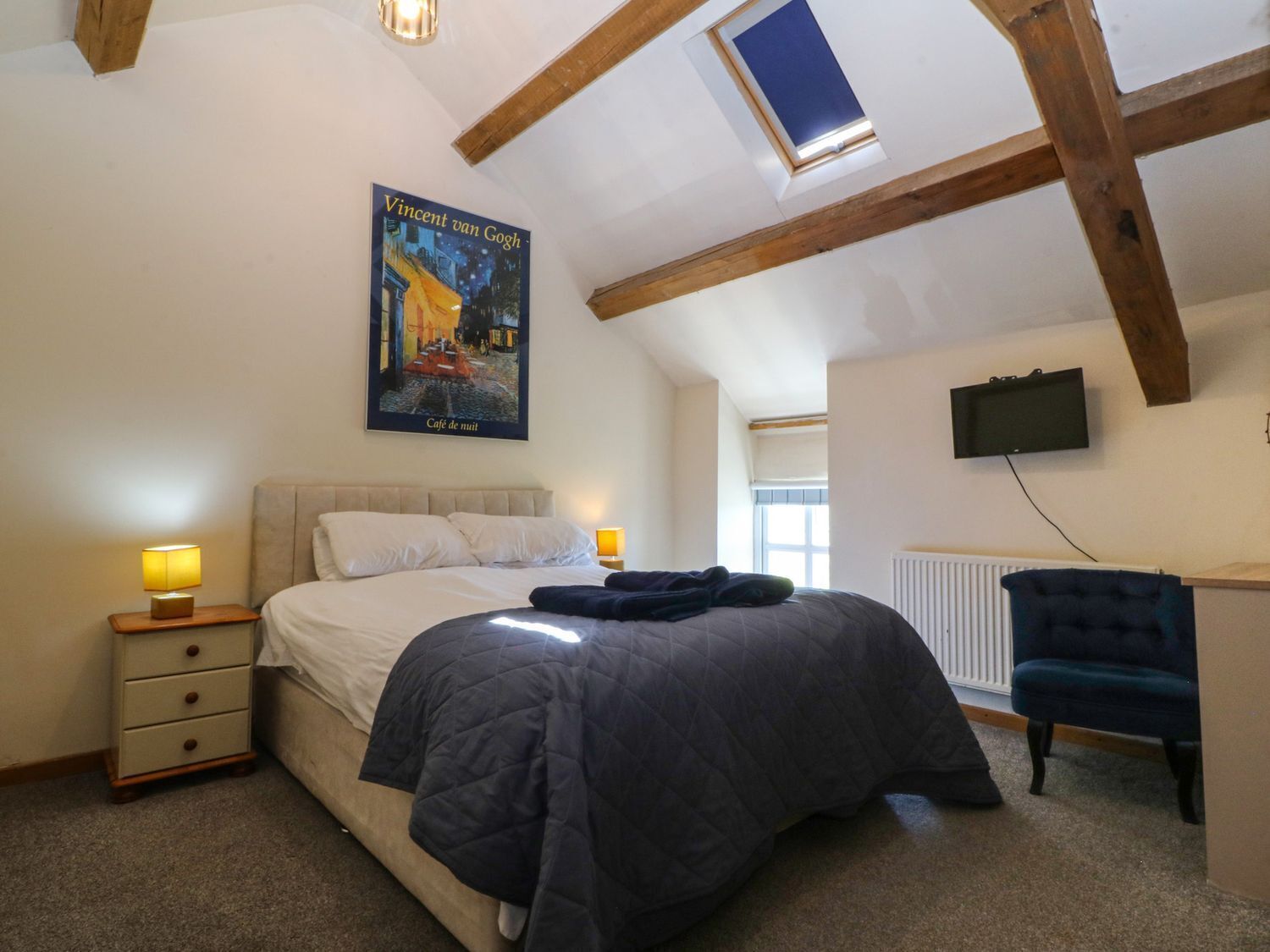 4 bedrooms, WiFi (free), individually decorated, individually furnished