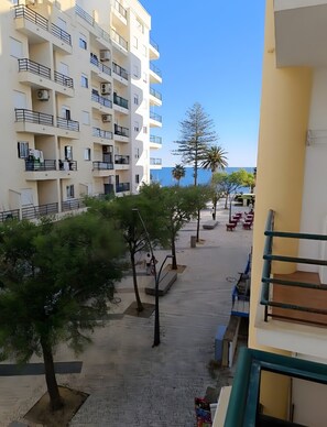Property grounds - Seaside Paradise Less Than 100 Meters from the Beach (Armação de Pêra)