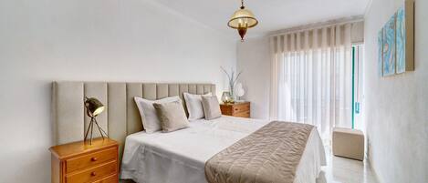 1 bedroom, iron/ironing board, bed sheets