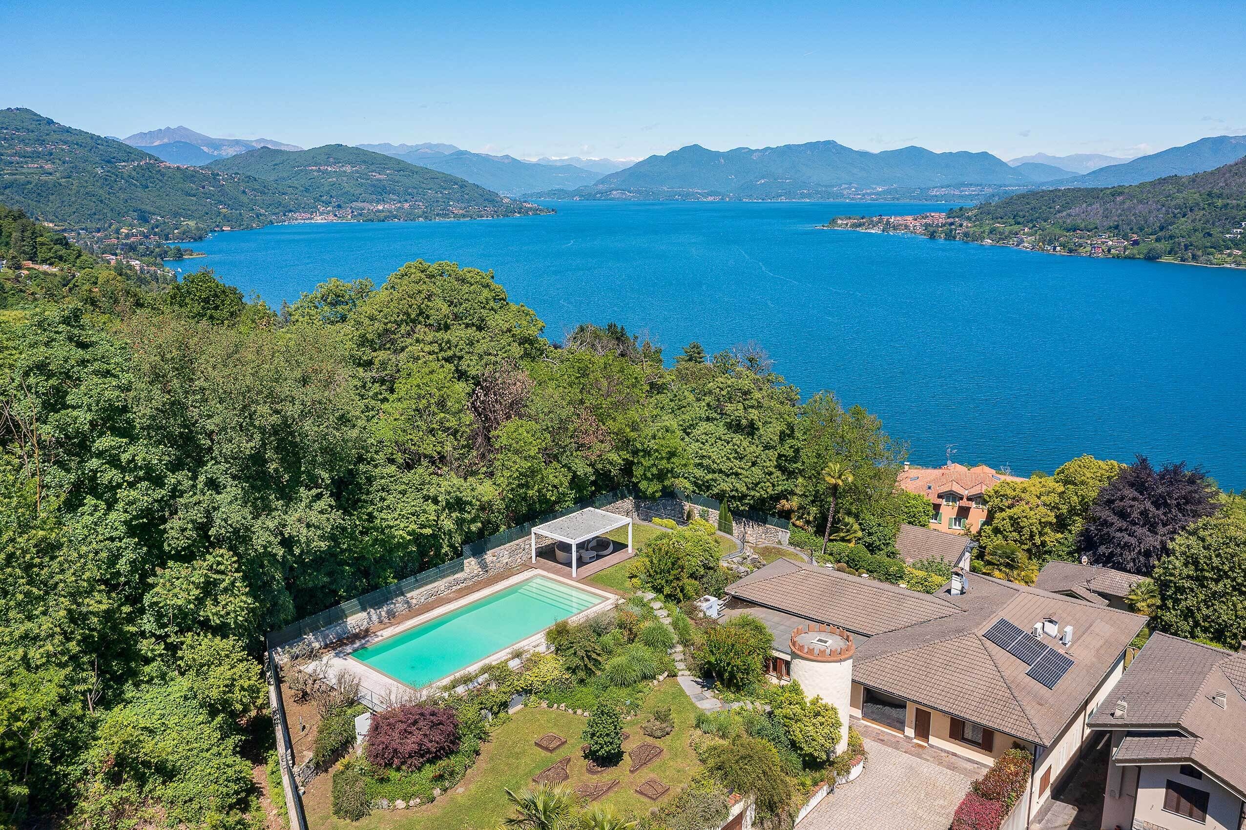 Villa Sveva - Arona, Lake Maggiore, Italy - by NORTHITALY VILLAS vacation villa 