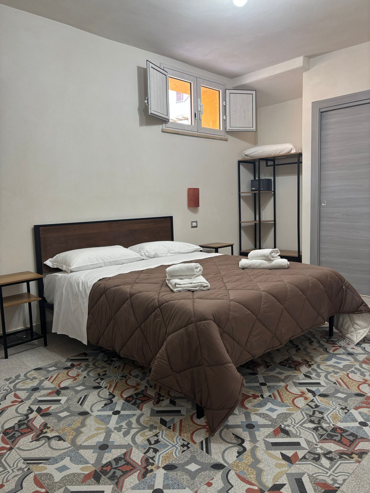 Comfort Triple Room | In-room safe, desk, free WiFi