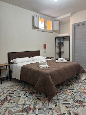 Comfort Triple Room | In-room safe, desk, free WiFi - La Corte di Pirandello (Agrigento)