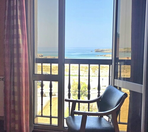 Quinfer Triple Sea View Hotel