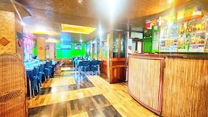 Bar (on property) - Jo stel Hotel Rabongla (Namchi)