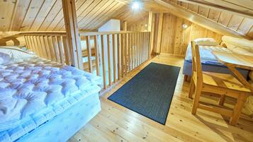 Rukan Naava - Ski-in cabin with sauna & fireplace, 100m to slopes | Espacio para trabajar con laptop y wifi gratis