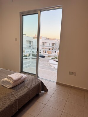 Iron/ironing board, travel crib, free WiFi, bed sheets - Casa del Viento (Tremithousa)