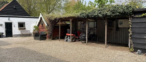 Cottage | Property grounds