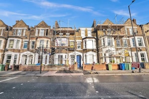 Exterior - Cosy 1BR for 3 in SE16 London, Fully Equipped (Greater London)