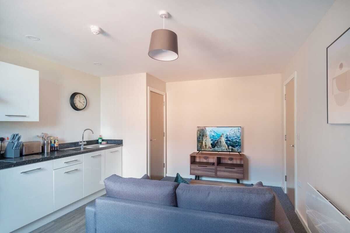 Apartment For 2 | Salford | All Amenities - Manchester