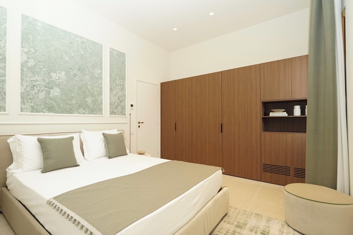 Superior Apartment | Iron/ironing board, WiFi (free), bed sheets