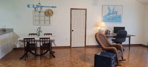 Dining - 2-Bedroom Home in Navarre, FL (Navarre)