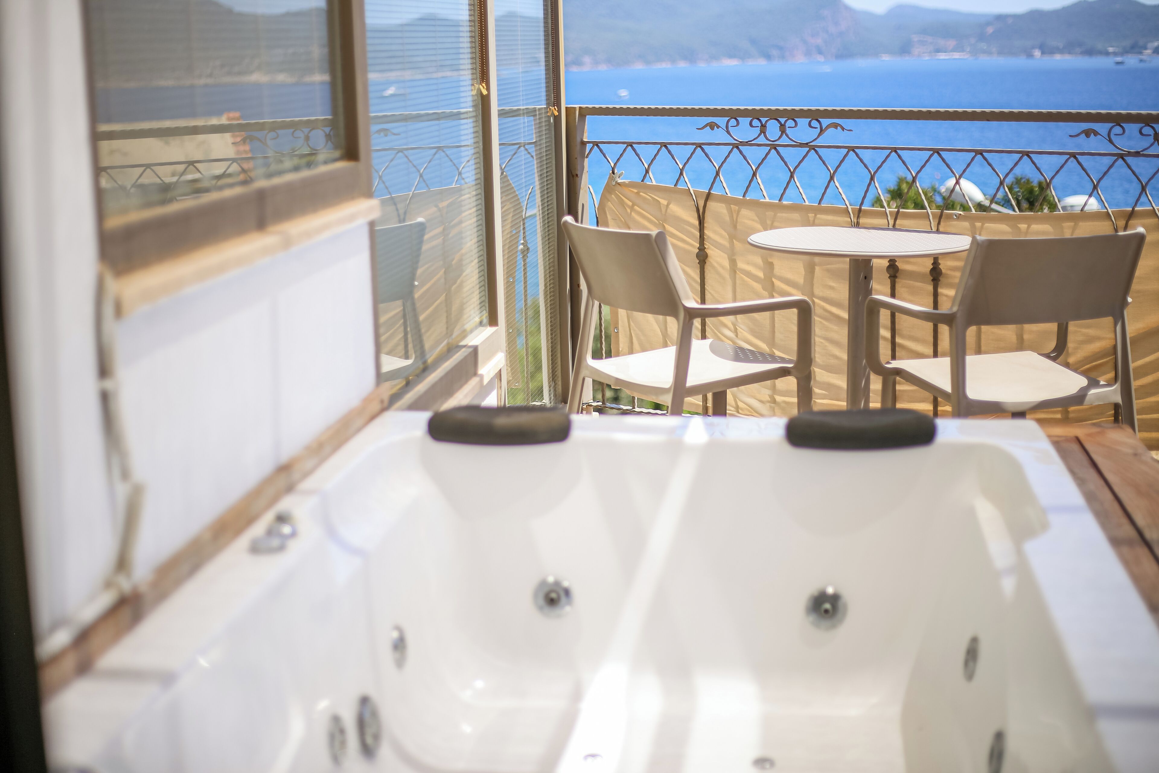 Chambre Double Luxe, vue mer | Coffres-forts dans les chambres, rideaux occultants, Wi-Fi gratuit