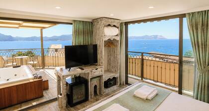 Payam Agora Hotel Room Only, Shared Terrace & Kitchen