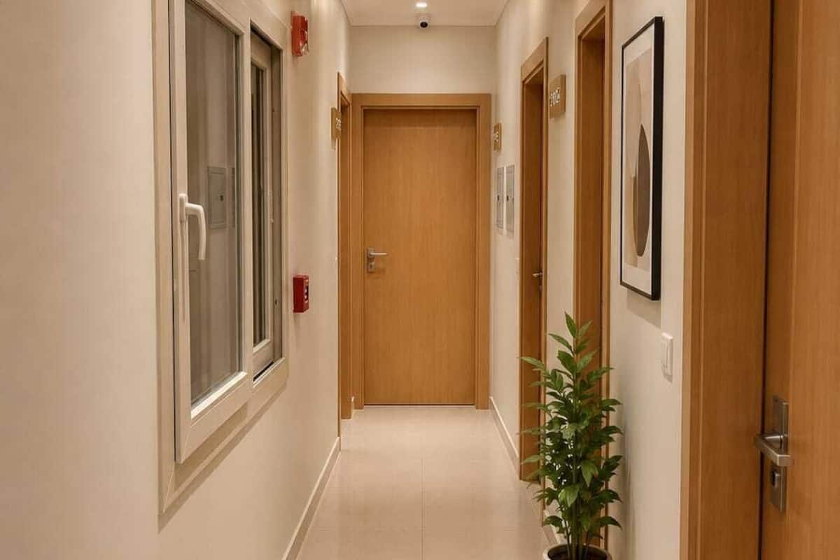 Economy Triple Room | Living area