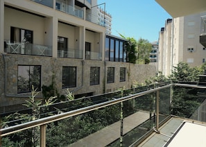 Property grounds - BookO2 Apartment (Vlorë)