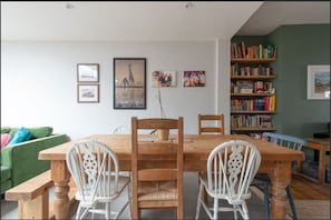 Dining - Wanstead Family Home with large garden (20m to Bond Street) (London)
