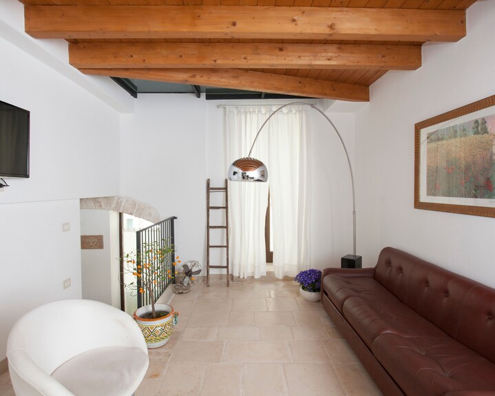 Chambre « Dimora Nonna Rosa » Avec Balcon, Wi-fi Et Climatisation - Conversano