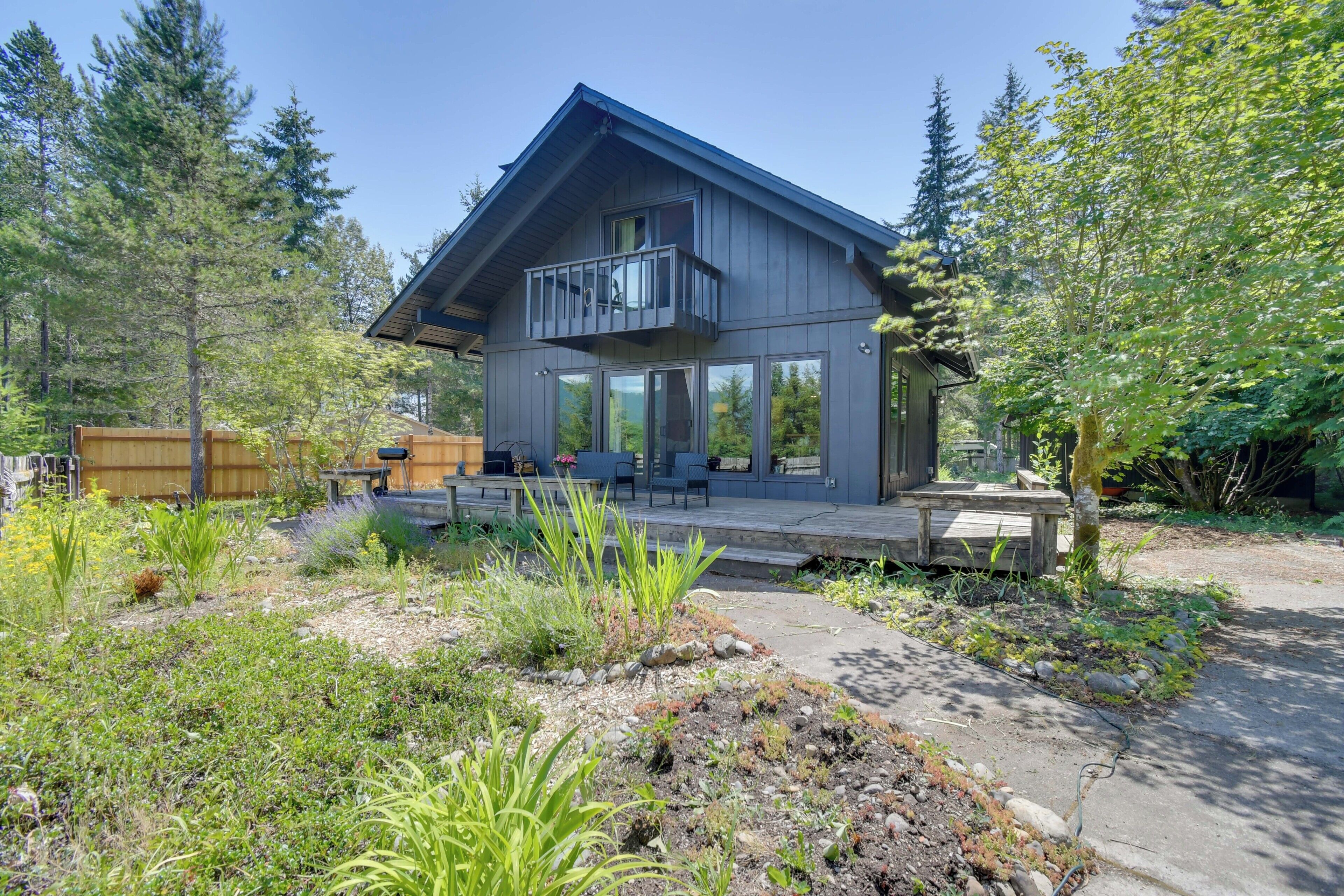 House (2 Bedrooms) | Front of property