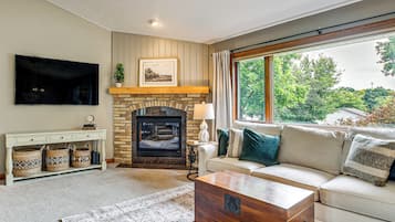 House (3 Bedrooms) | Front of property