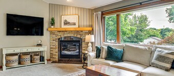 Family Home w/ Patio, 9 Mi to Downtown Appleton