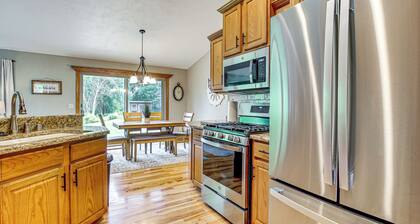 Family Home w/ Patio, 9 Mi to Downtown Appleton
