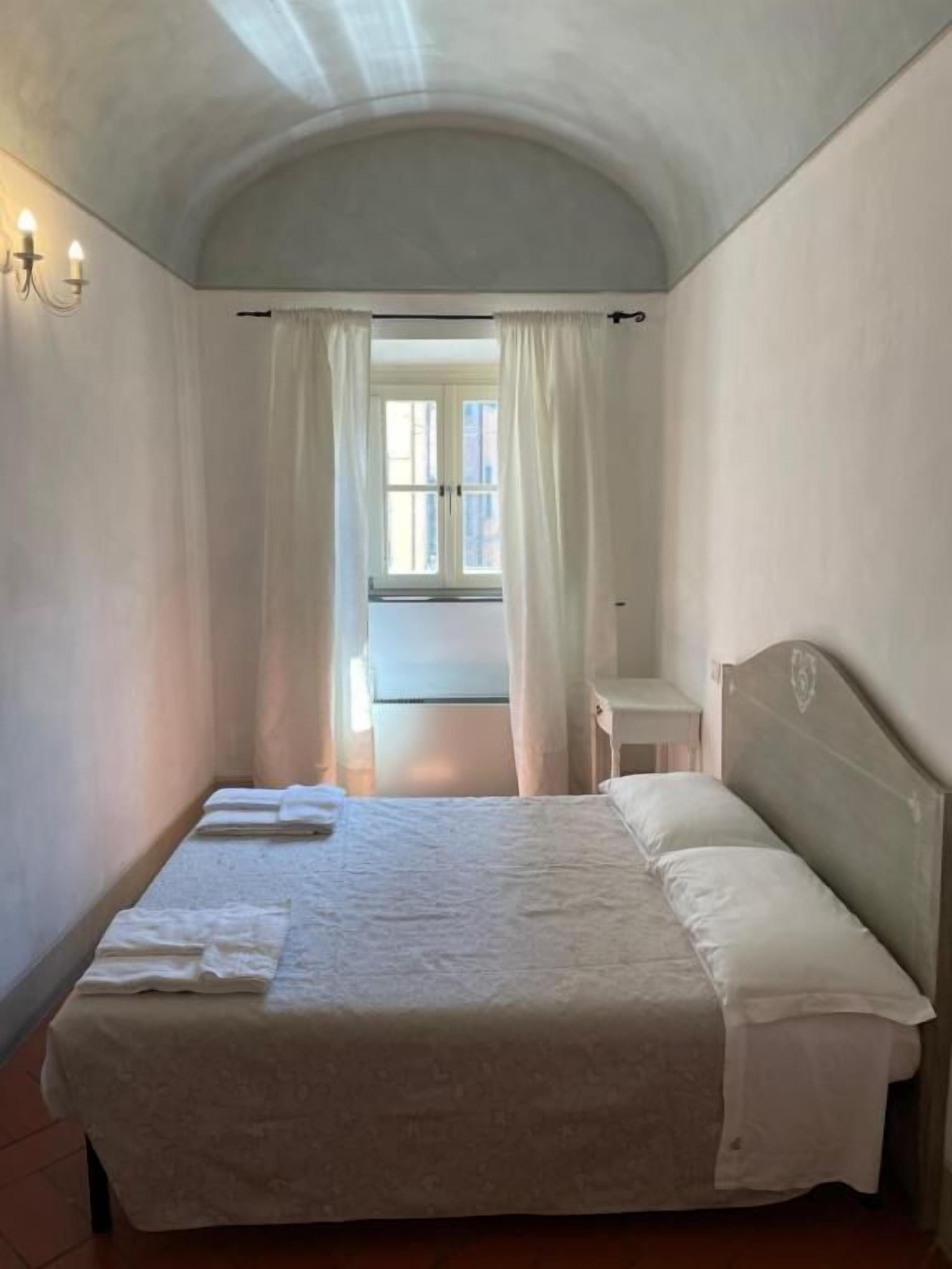 Quarto casal standard, varanda, vista para a cidade | Wi-Fi de cortesia