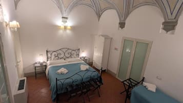 Kamar Triple Deluks, patio, pemandangan kebun | Wi-Fi gratis