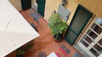 Tempat makan outdoor