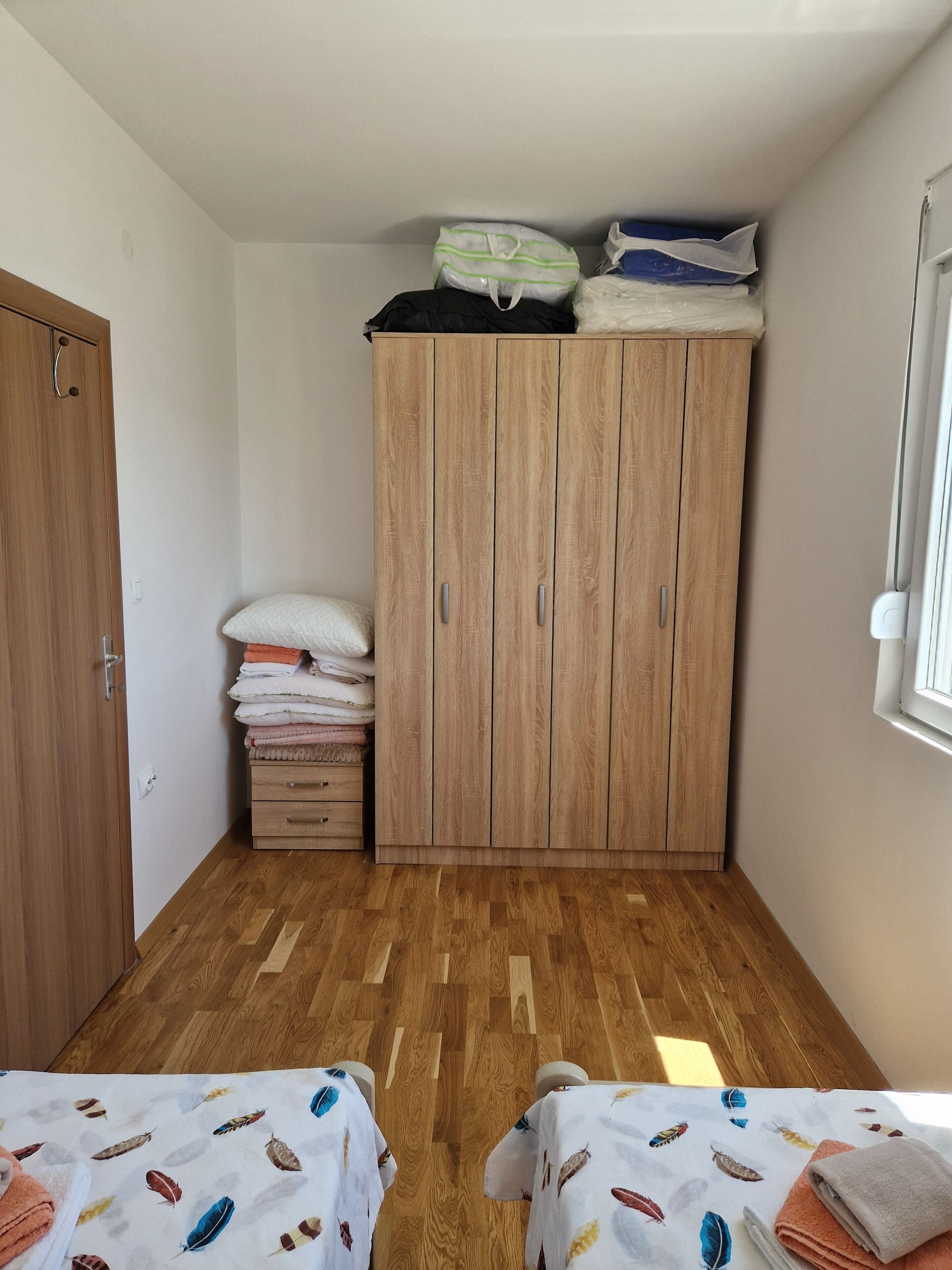 1 soverom, safe på rommet, strykejern/-brett og reiseseng for barn