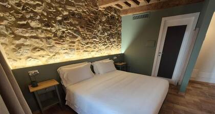 Six Keys Guesthouse
