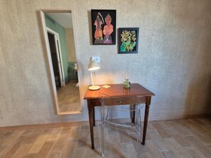 Interior - Six Keys Guesthouse (Allerona)